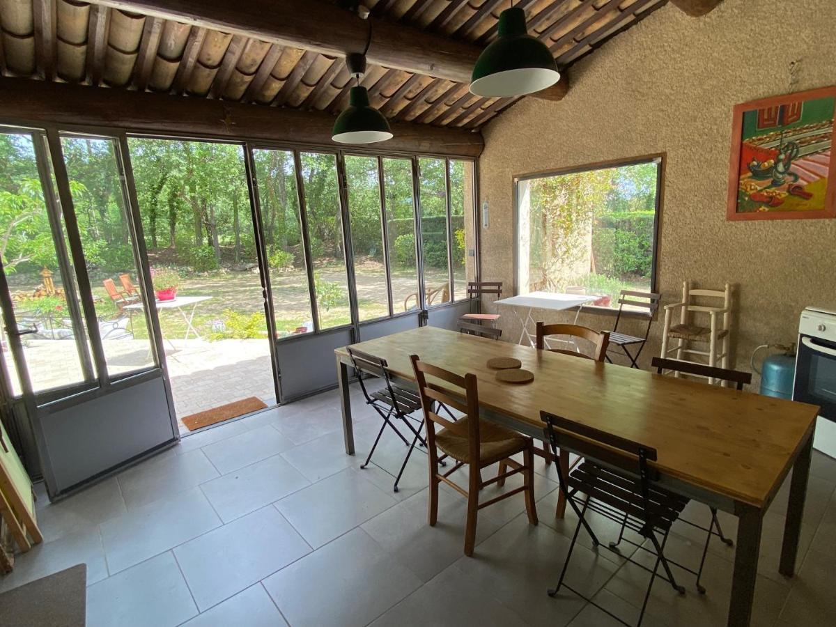 Les Chêneslierres Acomodação com café da manhã Lourmarin Exterior foto